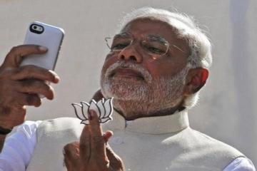 HC quashes ‘Modi selfie’ case