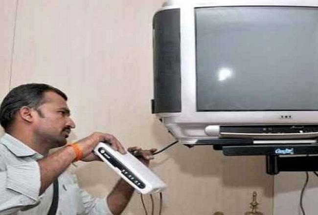 सेट टॉप बॉक्स नहीं लगाया तो 1 जनवरी से बंद हो जाएगा टीवी
