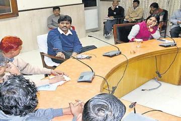अब हर शनिवार पॉलीथिन इकट्‌ठा करेंगे स्कूली बच्चे, शिक्षा विभाग ने आदेश
