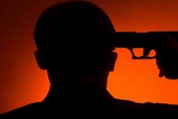 युवती ने छेड़छाड़ का मामला दर्ज कराया, युवक ने खुद को गोली मार ली