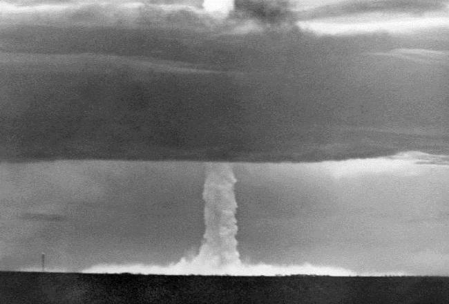 H-bomb: More powerful than Hiroshima bomb, fits on missile