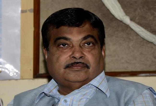 Congress accuses Gadkari of favouring infra firm