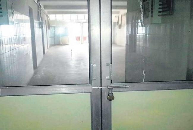 सर्जन तैयार, 10 ओटी खाली, फिर भी ऑपरेशन के लिए छह महीने की वेटिंग