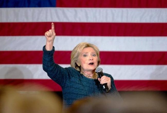In Iowa, Hillary Clinton fears repeat of 2008 loss