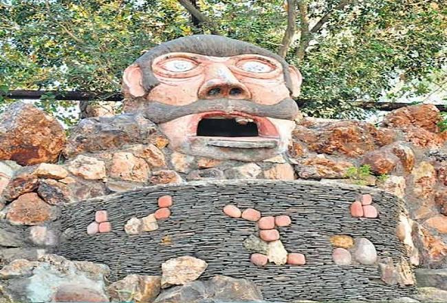चंबल गार्डन का हर फव्वारा खराब, 3 करोड़ के खर्च पर सवाल