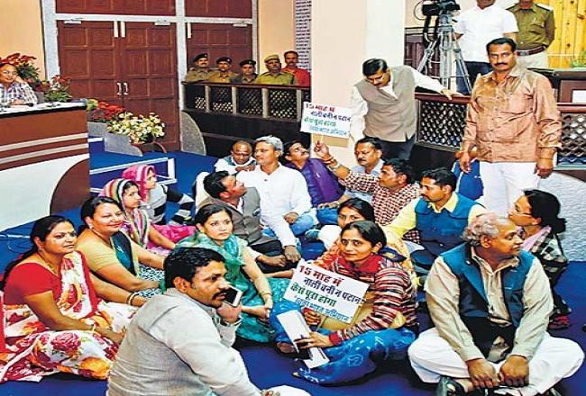 अपने ही पार्षदों के विरोध के बीच 312.04 करोड़ का बजट पारित
