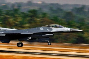 Pakistan ‘disappointed’ at India’s reaction to F-16 deal