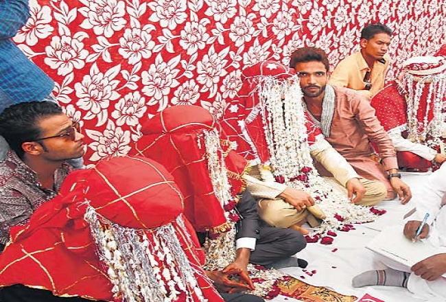 1 लाख लोगों की मौजूदगी में 256 जोड़े बने हमराह, ली बेटी बचाने की शपथ