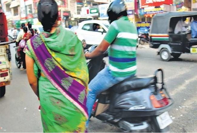ट्रैफिक पुलिस की रिपोर्ट से खुलासा, हादसे रोकने के लिए 100 स्पीड ब्रेकर की जरूरत