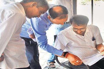 उल्टी की बजाय दे दी नींद की टैबलेट, फार्मासिस्ट की जगह हेल्पर दे रहा था दवा