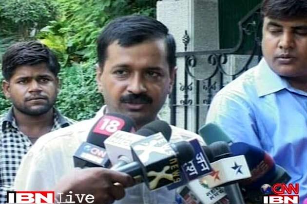  Govt tapping Team Anna's phones: Kejriwal
