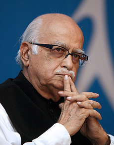 Advani begins 38-day Jan Chetna Yatra
