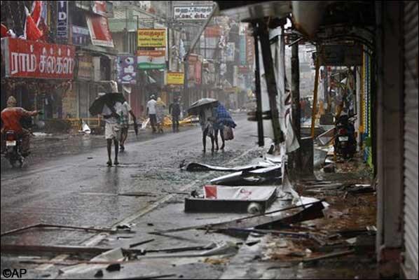 Cyclone Thane: TN parts, Pondy pulverised