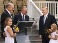 Hundreds of gay couples get married in New York