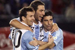 Messi, hat-trick star Higuain spark Argentina rout