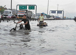 Rain, landslide wreak havoc in U'khand, HP