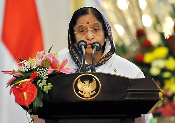 Resolve issues through talks, not violence: Patil 