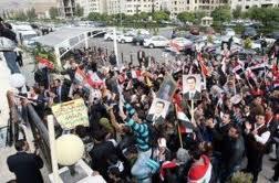 Syrias Assad urged to go as isolation deepens