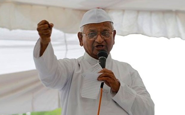 Team Anna insists on dialogue with official representative