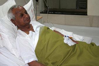 Team Anna without ammo, tour to poll-bound states in limbo
